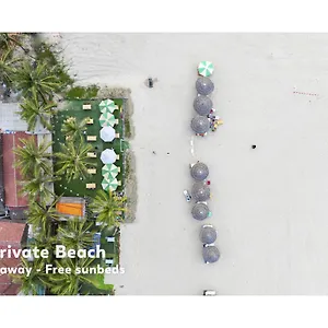 4* Hotel Hoa Co - Garden & Poolview