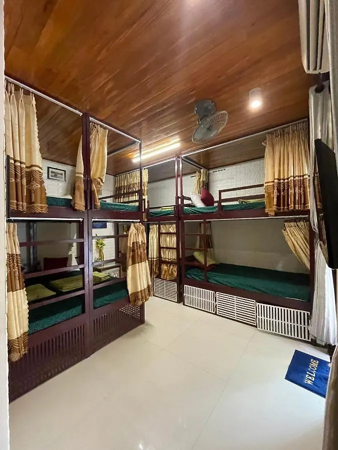 Red House Homestay - Villa Хойан